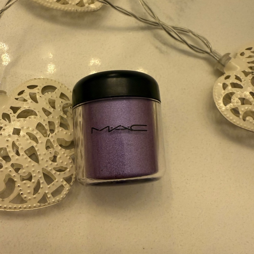 Rare‎ - MAC Pigment Colour Powder - Violet